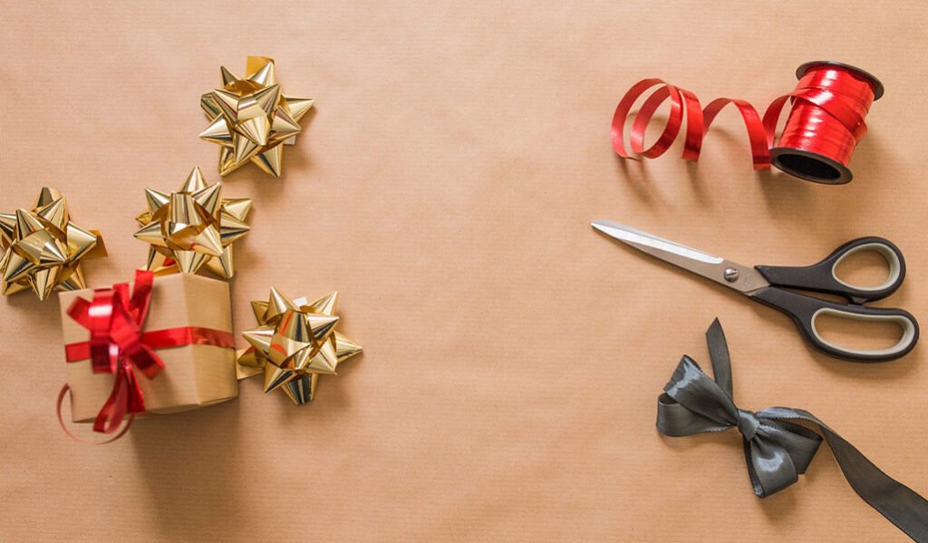 how to create a bow out of ribbon